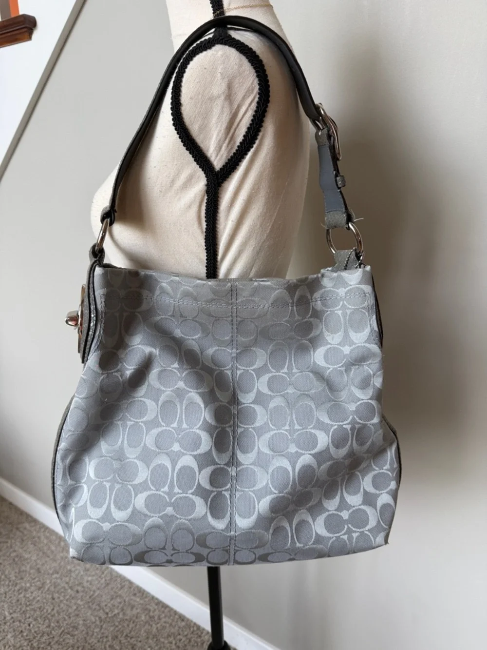 Coach Gray Signature Jacquard Shoulder Bag - Picture 3 of 8